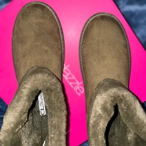 Folded/Short Olive Green knockoff UGGs